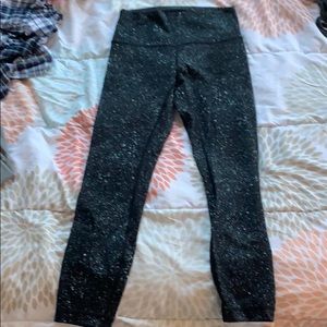 Lululemon size 6 midcalf starry leggings